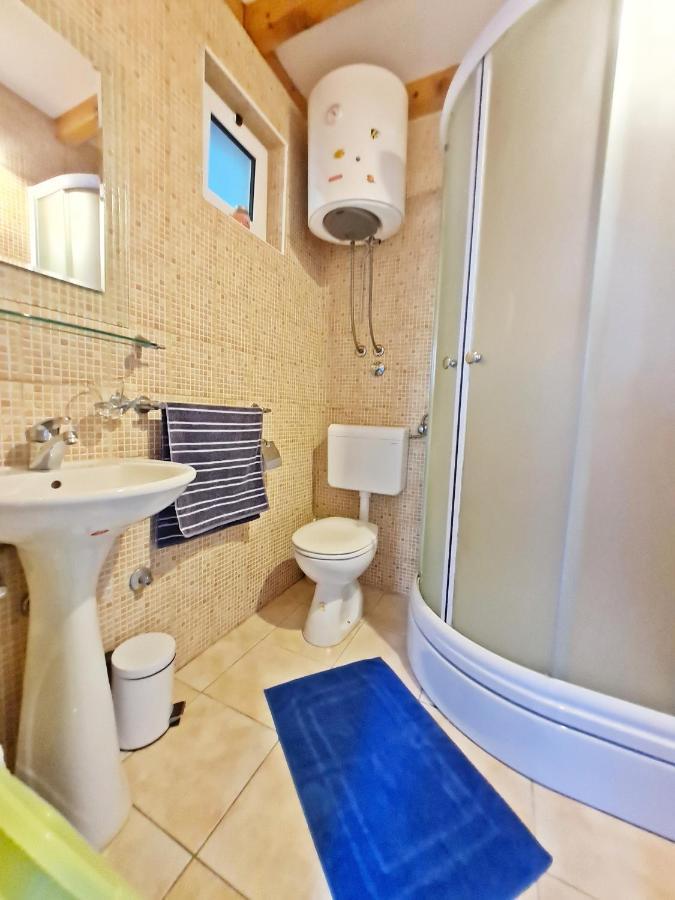 Apartment Ivana Borak 奥米什 外观 照片