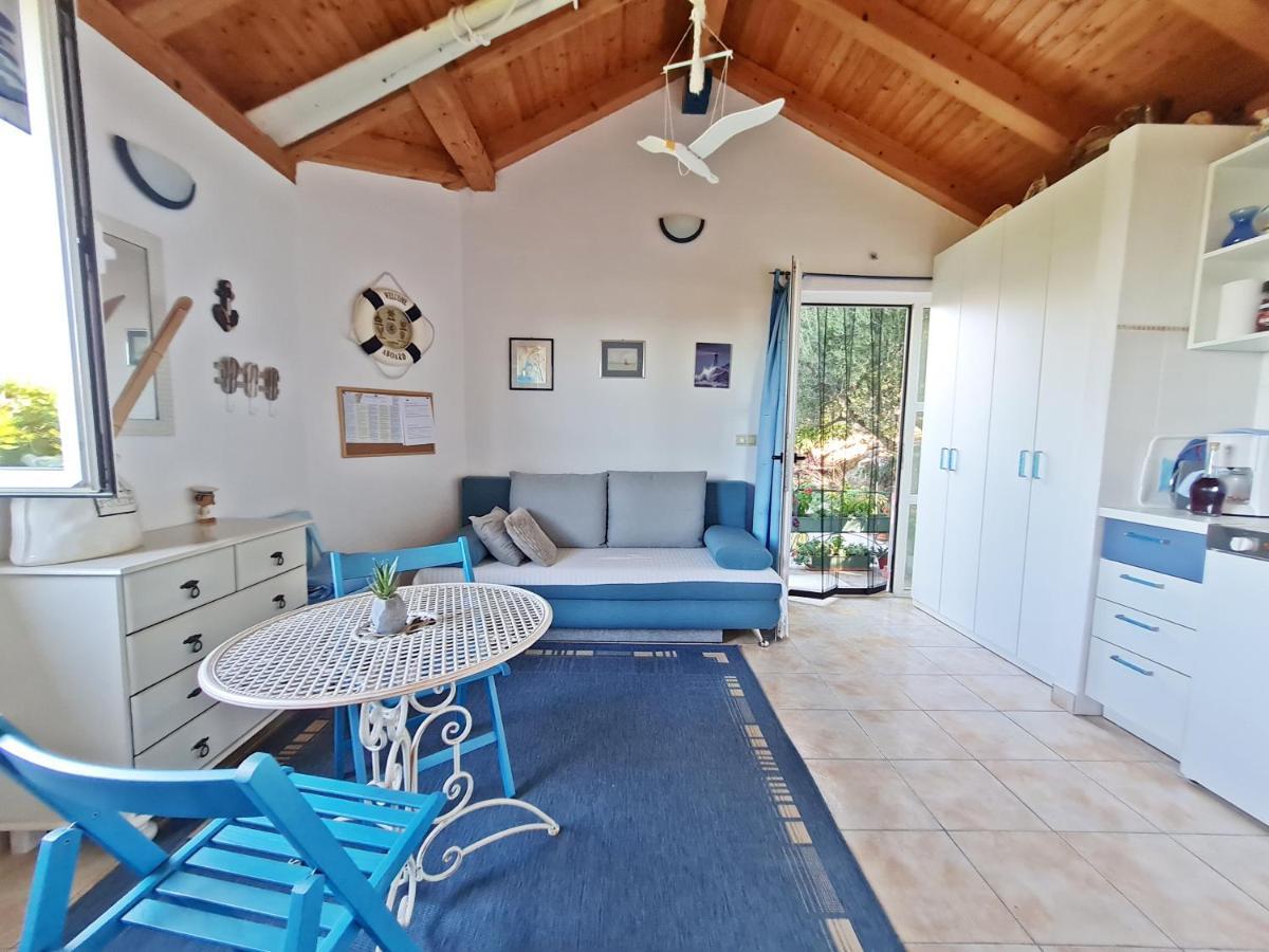 Apartment Ivana Borak 奥米什 外观 照片