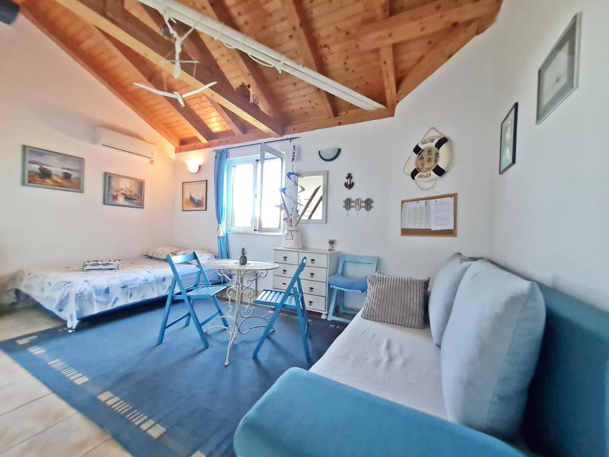 Apartment Ivana Borak 奥米什 外观 照片